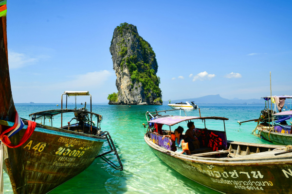 botes en Krabi